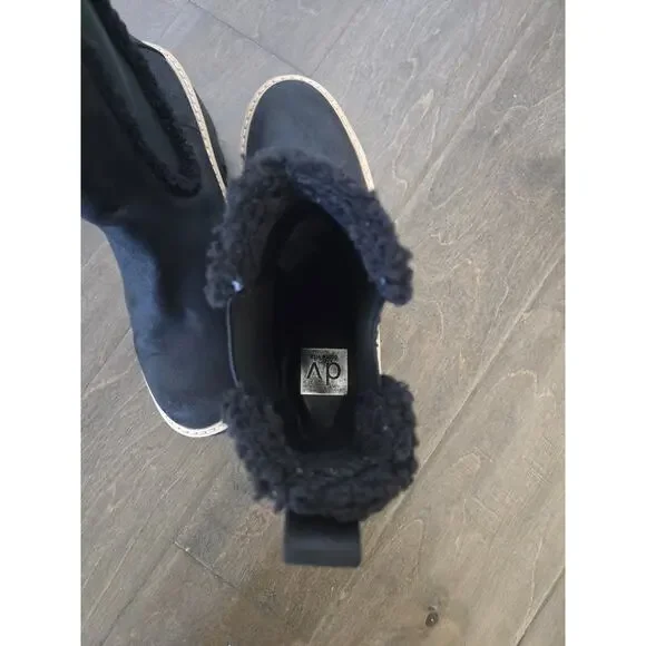 Dolce Vita Vandi Black Lug Sole Chelsea Boots Size 9.5 Platform Block Heel - Picture 7 of 7